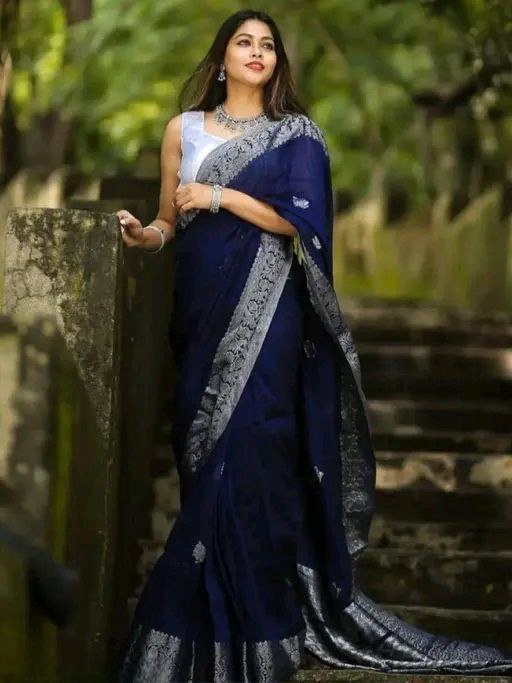 This Elegant Saree is a beautiful blend of tradition and special occasions.